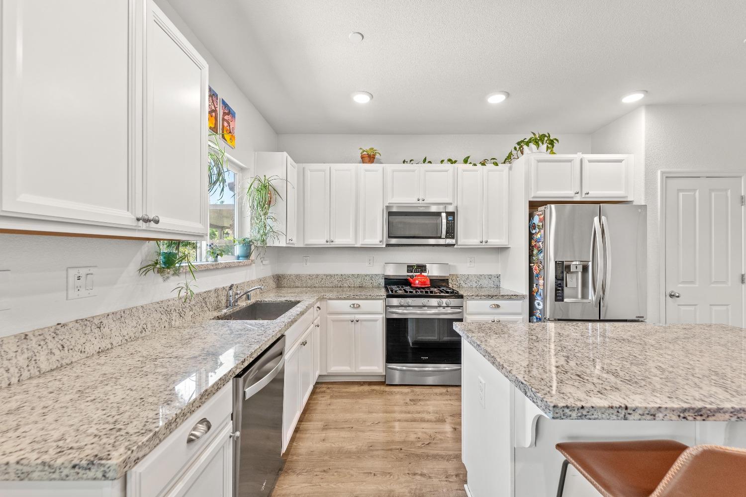 Detail Gallery Image 21 of 49 For 1033 Solstice St, Roseville,  CA 95747 - 4 Beds | 3 Baths