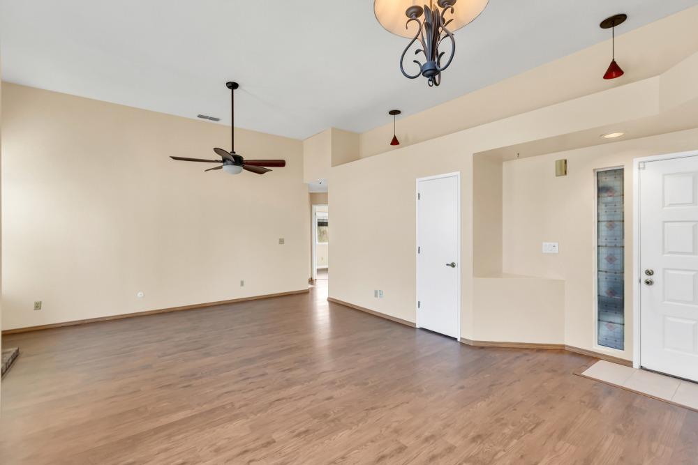 Detail Gallery Image 14 of 38 For 8068 Cardale Way, Sacramento,  CA 95829 - 3 Beds | 2 Baths