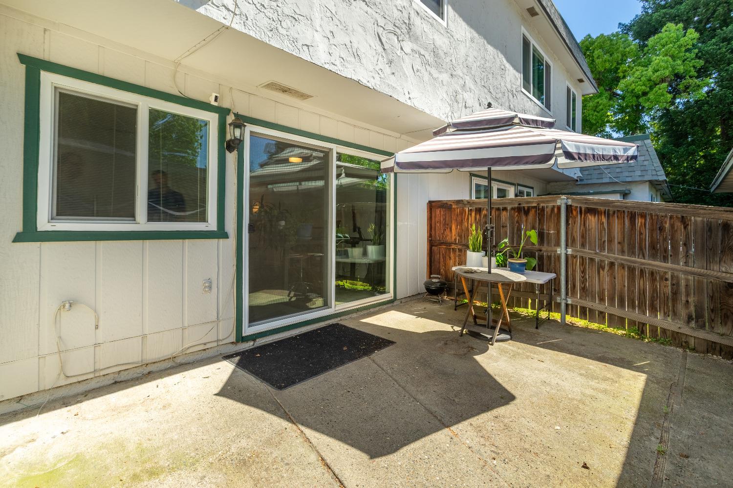 Detail Gallery Image 31 of 39 For 8903 Salmon Falls Dr #B,  Sacramento,  CA 95826 - 4 Beds | 2/1 Baths
