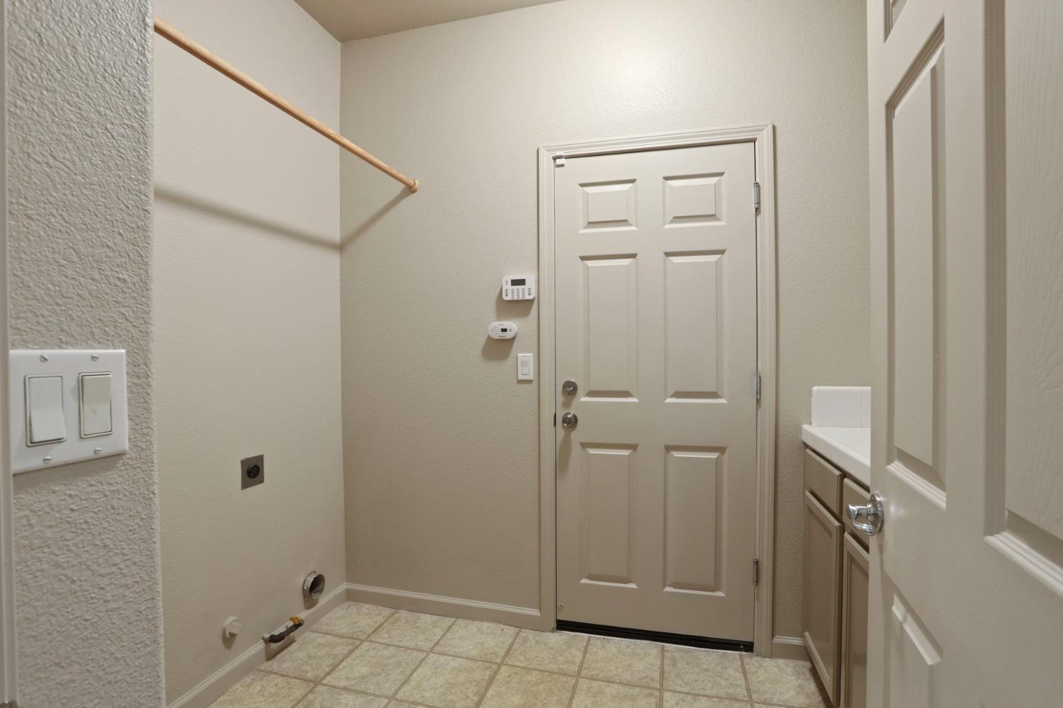 Detail Gallery Image 38 of 38 For 1401 Oasis Ln, Patterson,  CA 95363 - 4 Beds | 2/1 Baths