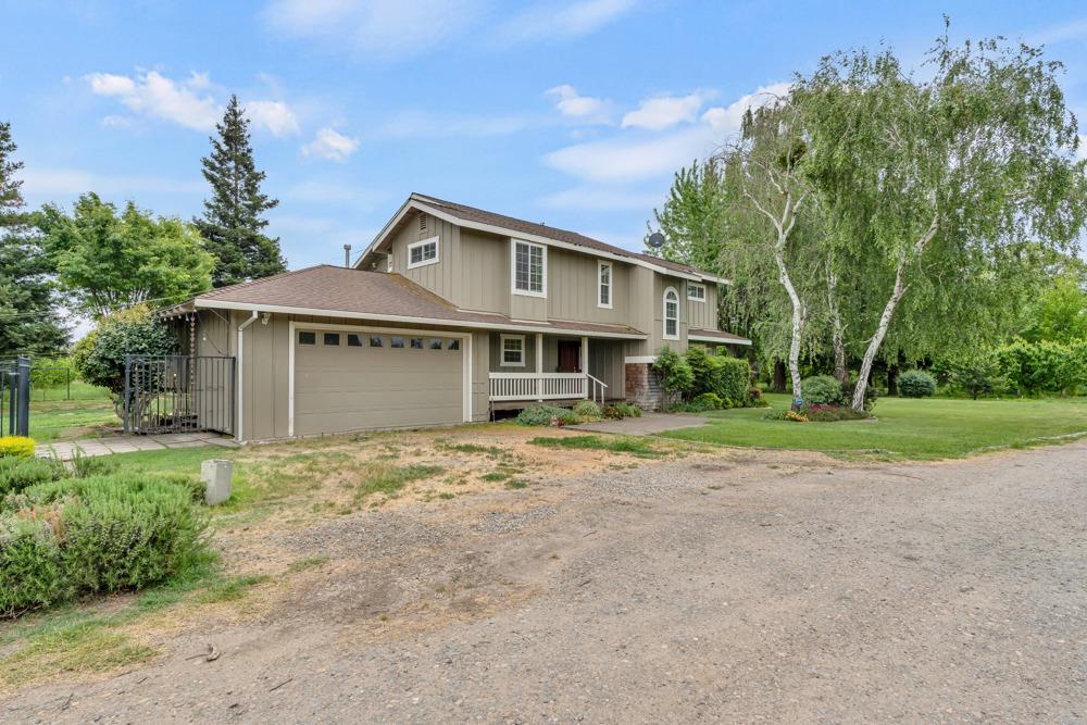 Detail Gallery Image 8 of 73 For 13043 River Rd, Walnut Grove,  CA 95690 - 3 Beds | 2/1 Baths