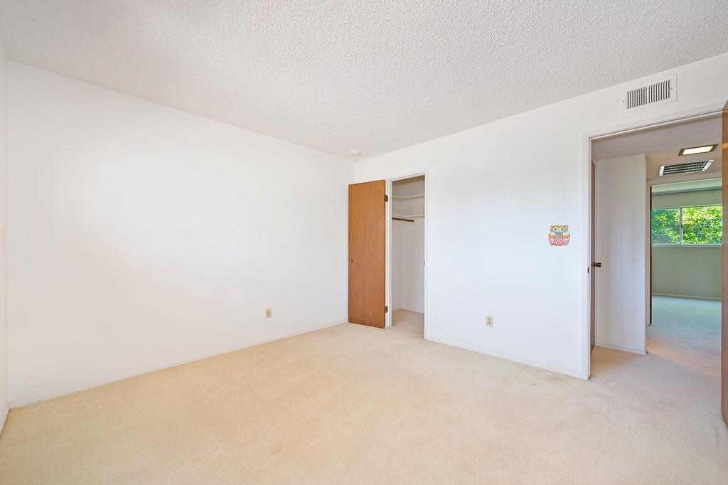 Detail Gallery Image 28 of 37 For 7558 Fairway Two Ave, Fair Oaks,  CA 95628 - 3 Beds | 2/1 Baths