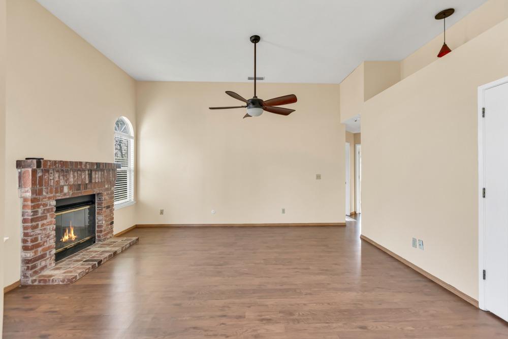 Detail Gallery Image 15 of 38 For 8068 Cardale Way, Sacramento,  CA 95829 - 3 Beds | 2 Baths