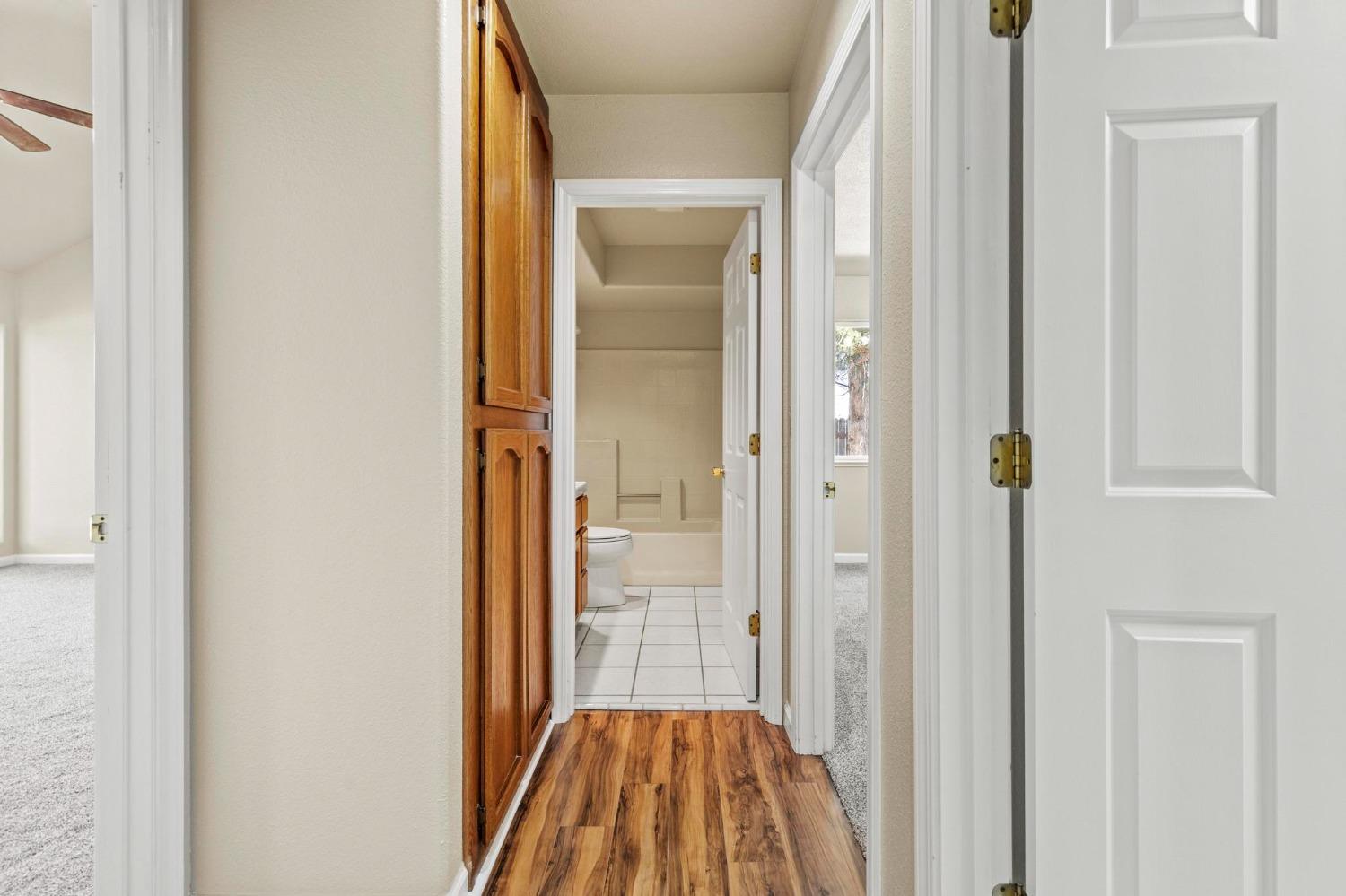 Detail Gallery Image 13 of 42 For 1840 Saratoga Ct, Yuba City,  CA 95993 - 3 Beds | 2 Baths