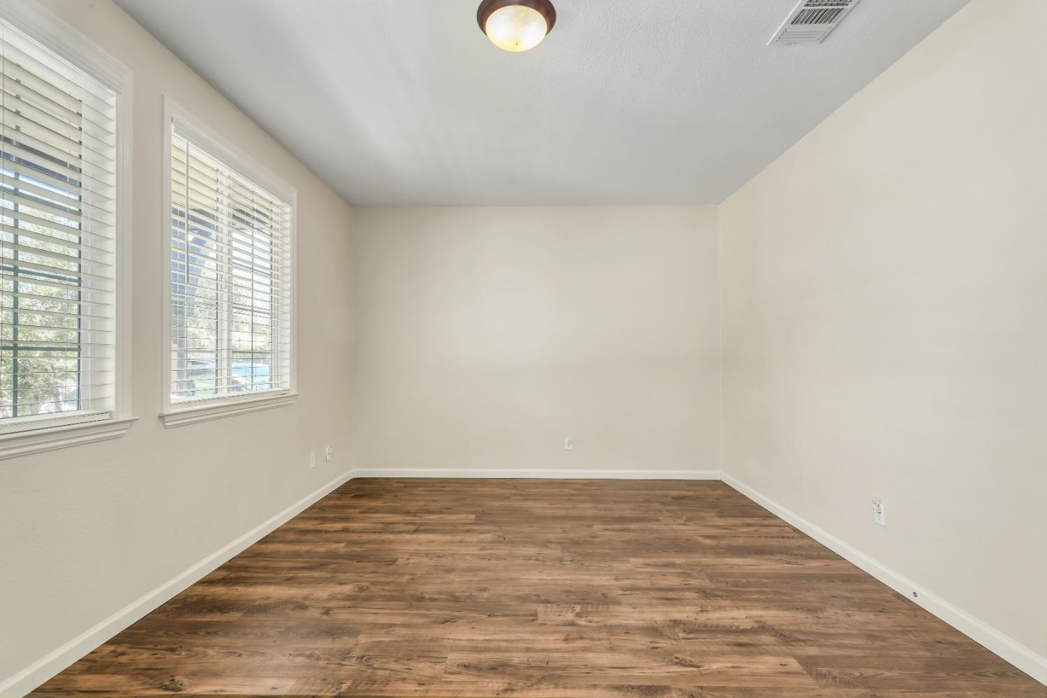 Detail Gallery Image 20 of 64 For 549 Fresian Dr, Oakdale,  CA 95361 - 4 Beds | 3/1 Baths