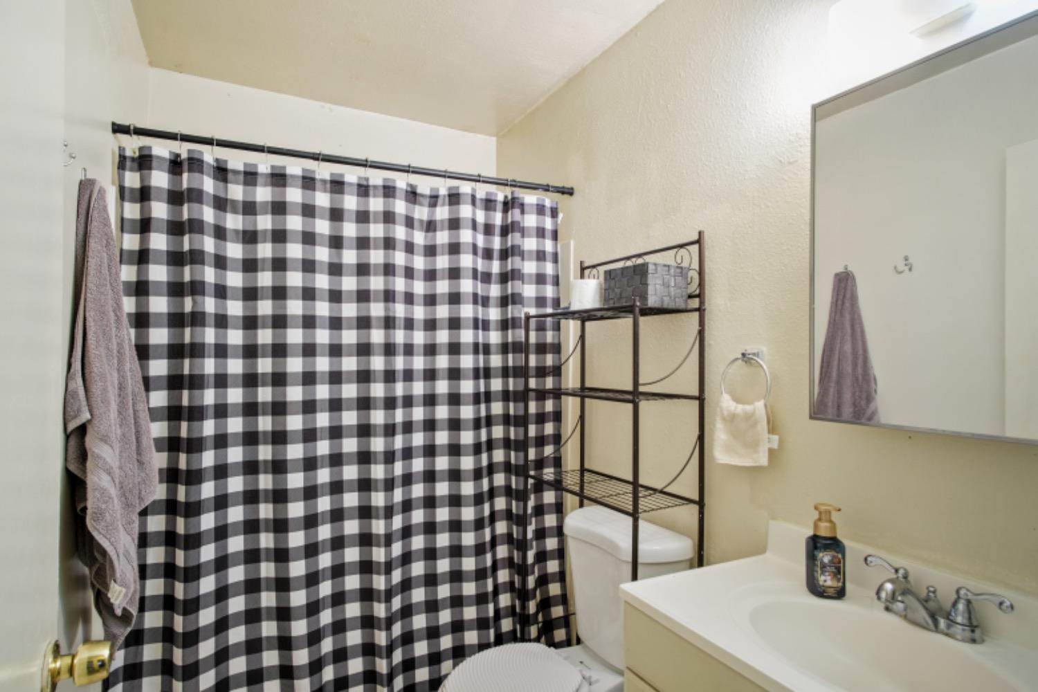 Detail Gallery Image 21 of 25 For 3001 Radnor, Modesto,  CA 95350 - – Beds | – Baths
