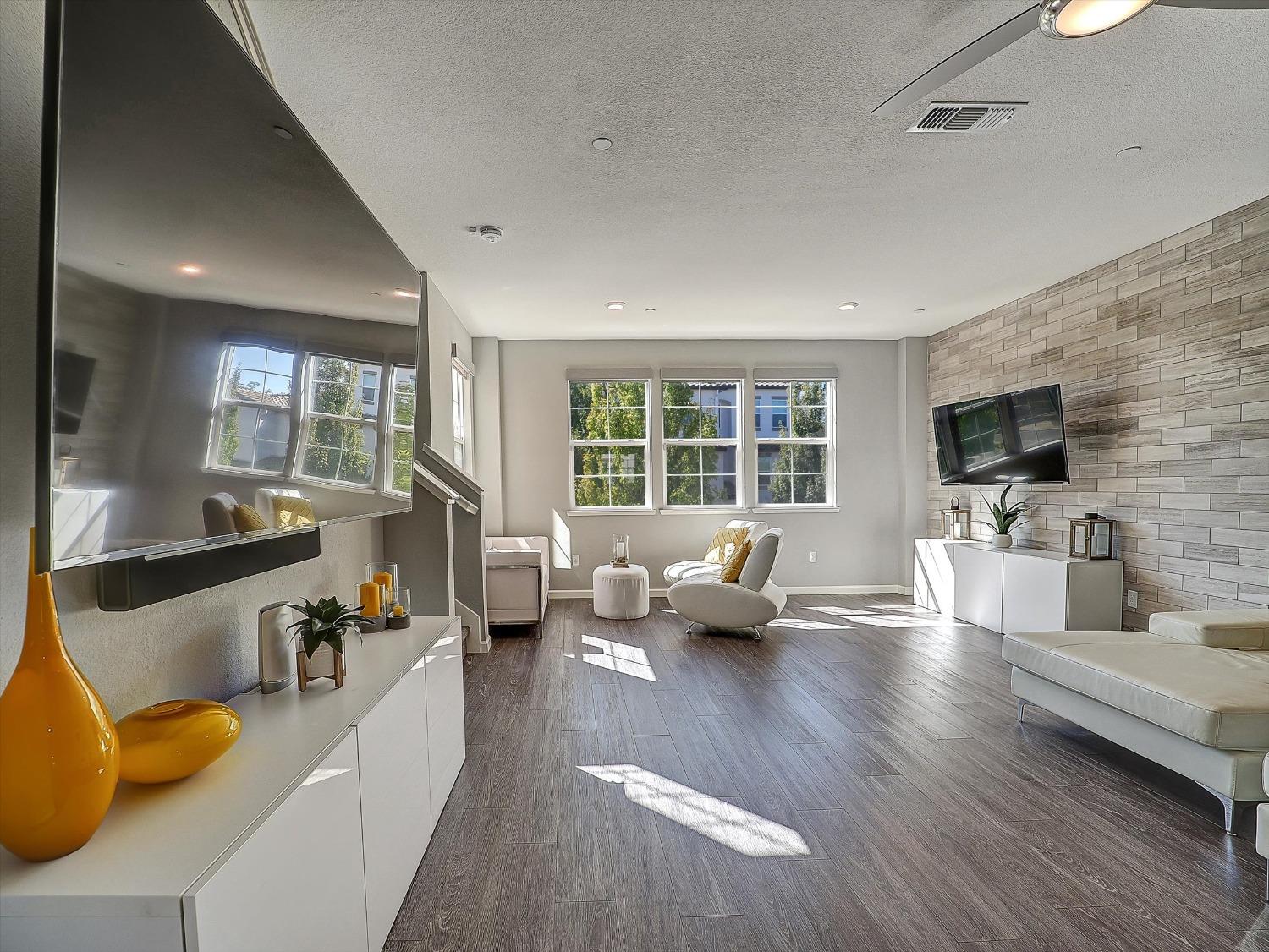 Detail Gallery Image 36 of 97 For 4474 Louvre Ln, Sacramento,  CA 95834 - 4 Beds | 3/1 Baths