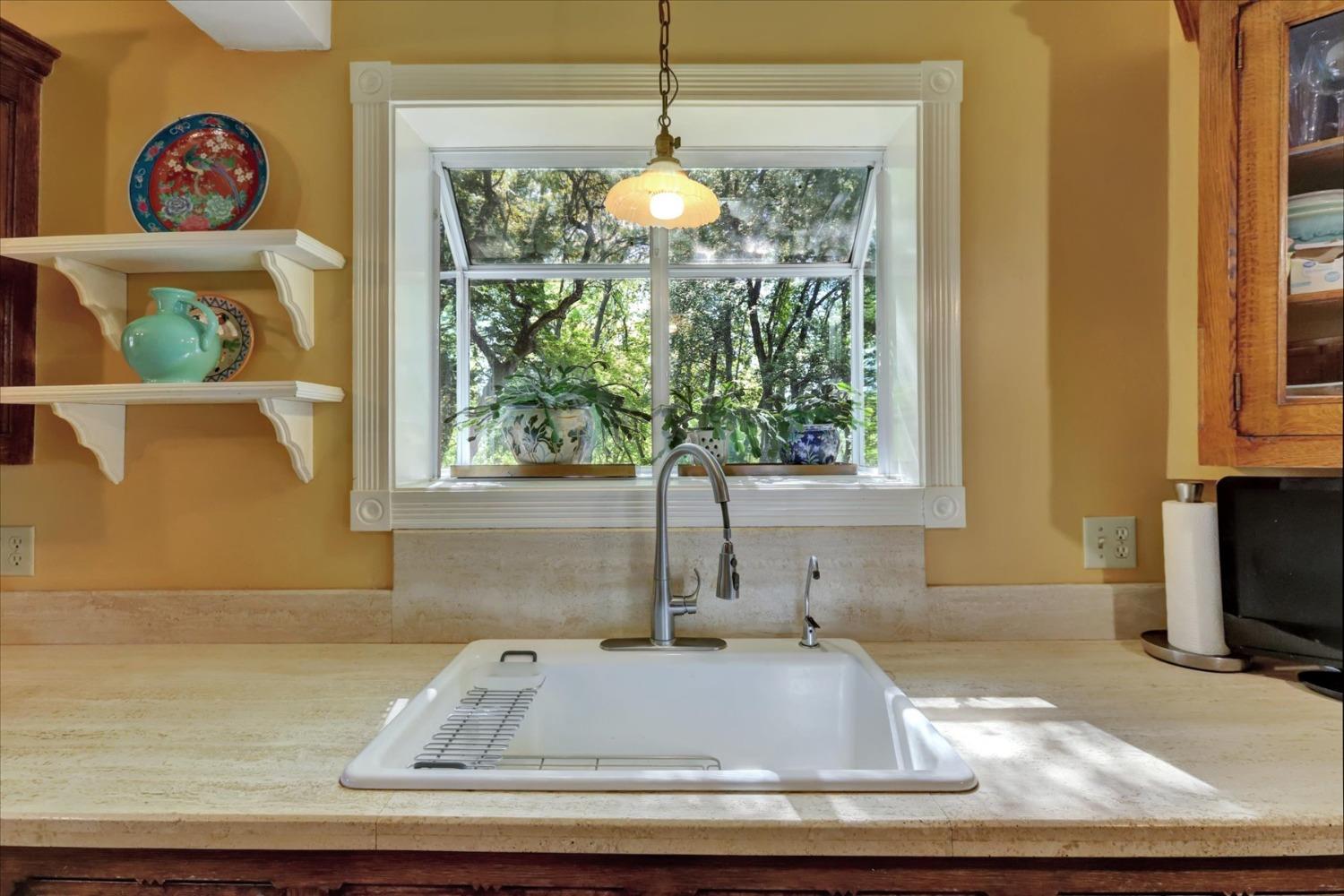 Detail Gallery Image 20 of 99 For 14511 Clear Creek Pl, Grass Valley,  CA 95949 - 3 Beds | 2 Baths