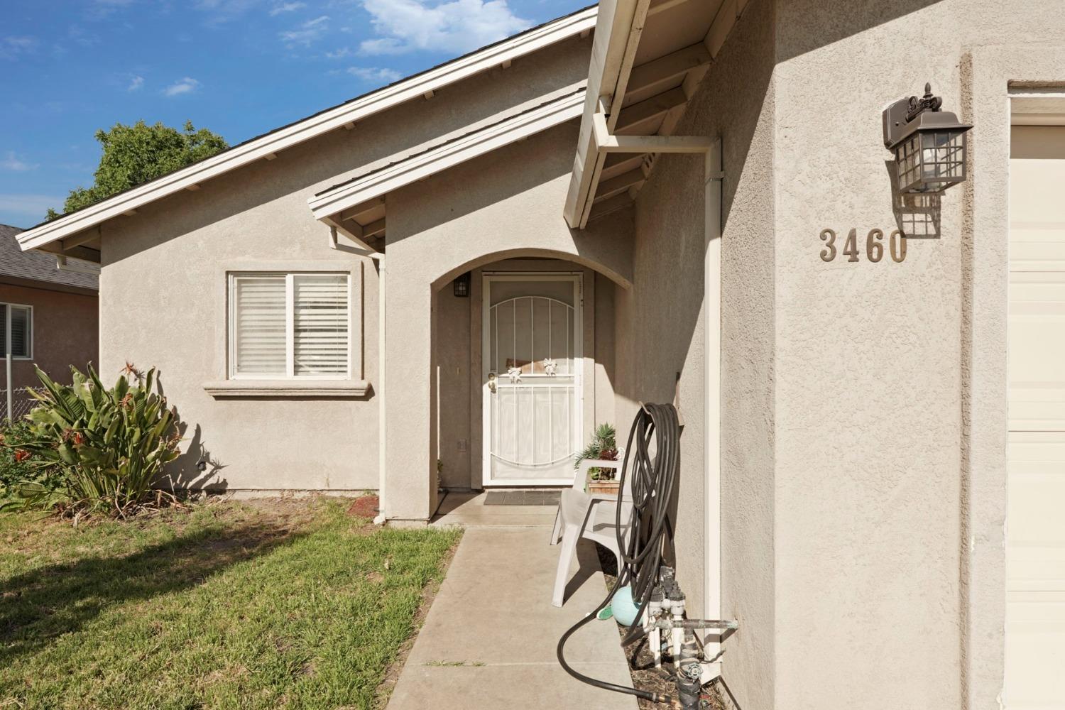 Detail Gallery Image 5 of 38 For 3460 Belleview Ave, Stockton,  CA 95206 - 3 Beds | 2 Baths