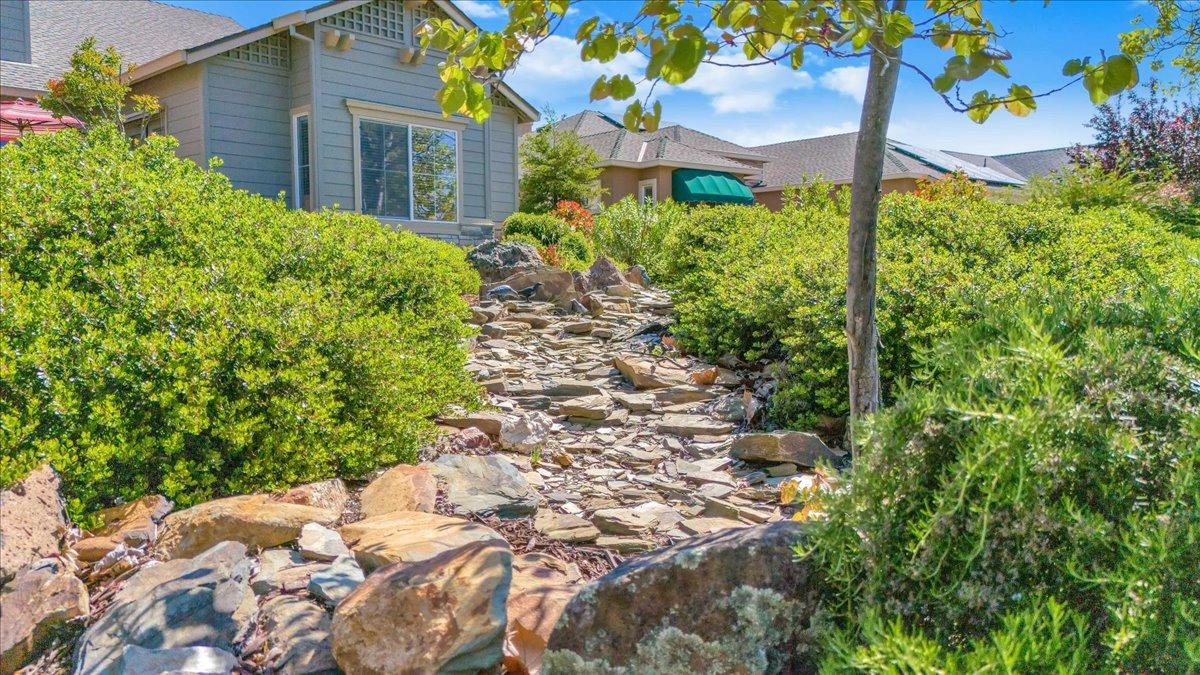 Detail Gallery Image 8 of 72 For 258 Rock Ridge Ln, Copperopolis,  CA 95228 - 2 Beds | 2/1 Baths