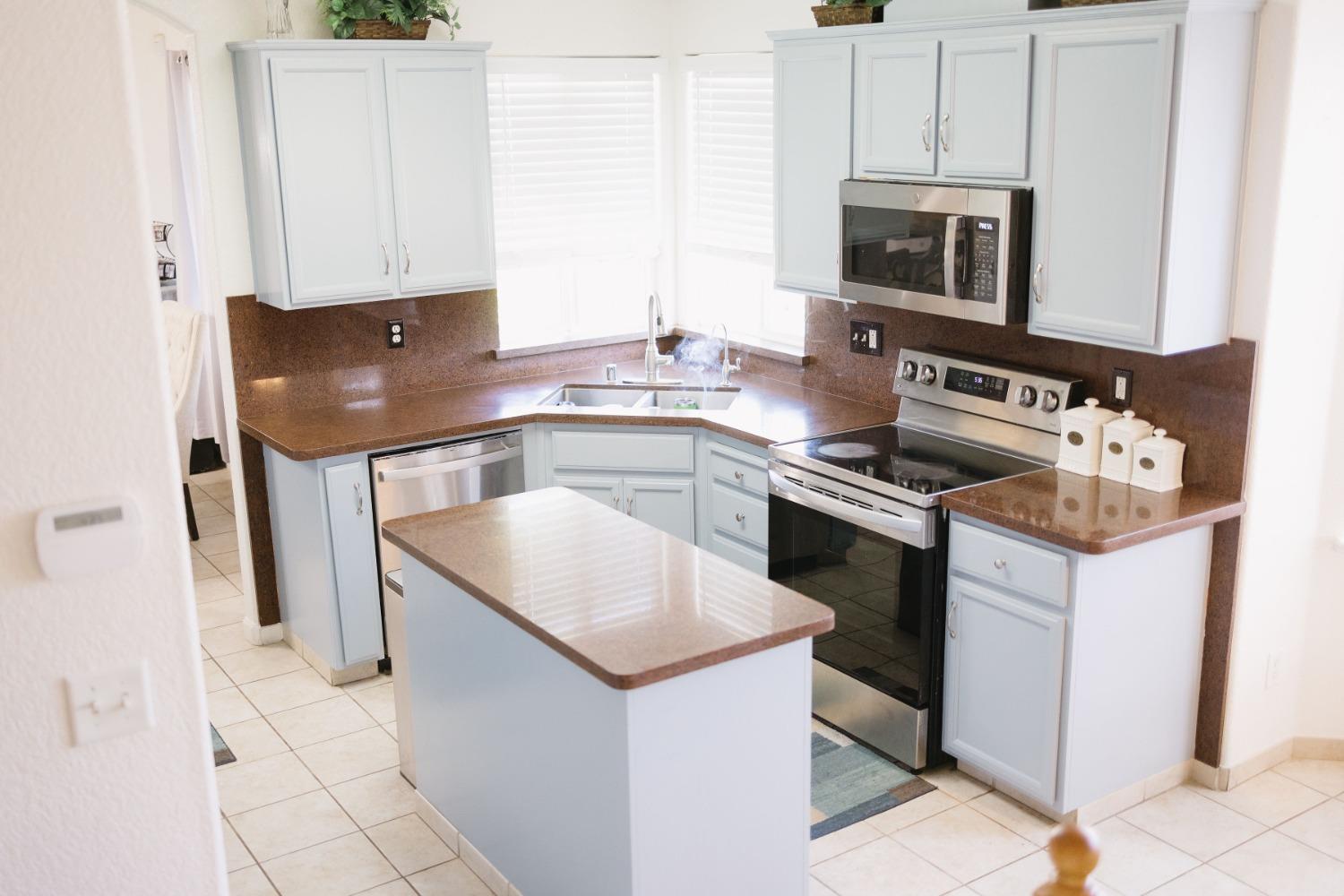 Detail Gallery Image 6 of 25 For 1684 via Milano, Gustine,  CA 95322 - 4 Beds | 3 Baths