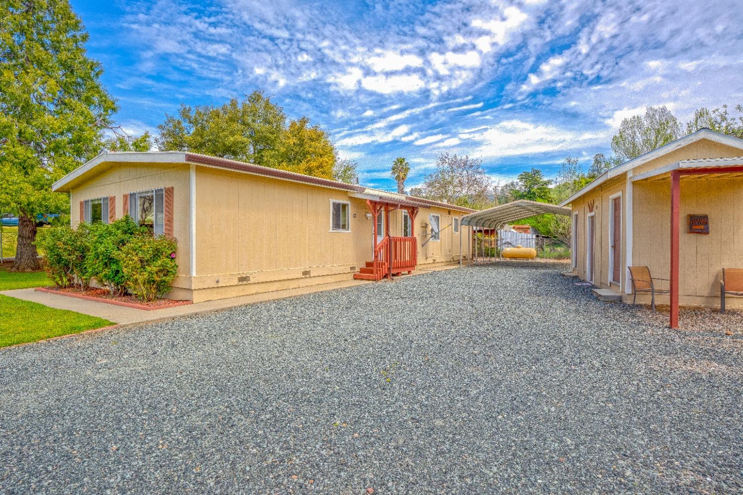 Detail Gallery Image 5 of 55 For 5010 Water St, Coulterville,  CA 95311 - 2 Beds | 2 Baths