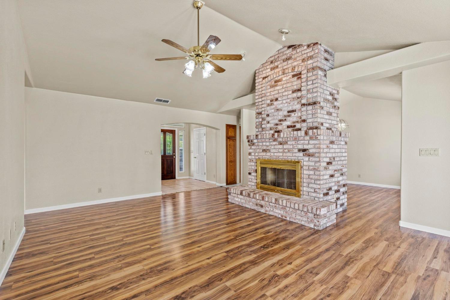 Detail Gallery Image 25 of 42 For 1840 Saratoga Ct, Yuba City,  CA 95993 - 3 Beds | 2 Baths