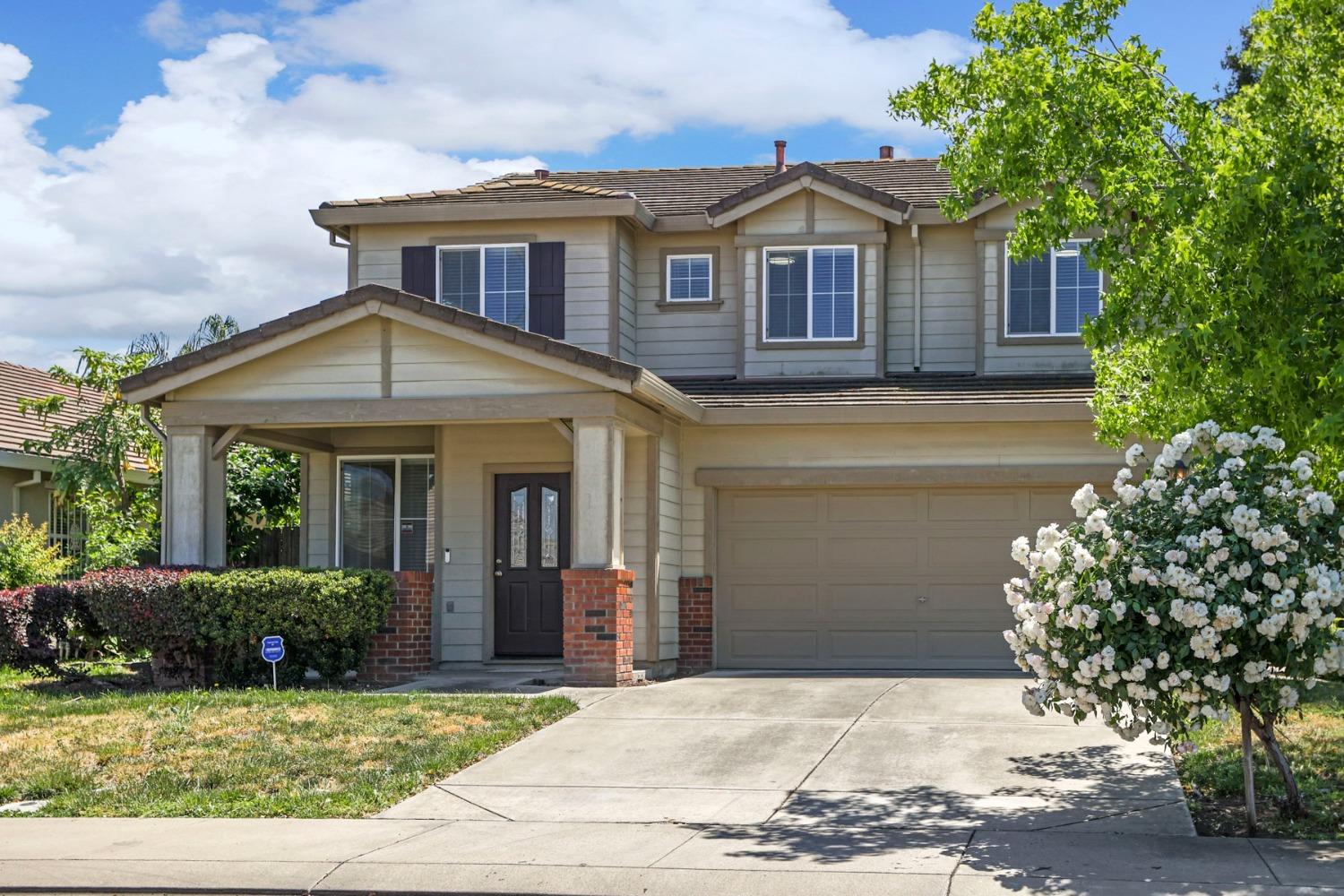 Detail Gallery Image 1 of 26 For 2340 Etcheverry Dr, Stockton,  CA 95212 - 5 Beds | 3 Baths