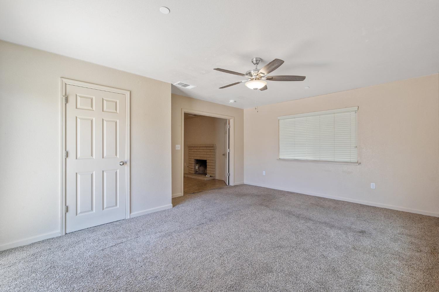 Detail Gallery Image 32 of 38 For 709 Shasta Dr, Hanford,  CA 93230 - 4 Beds | 2 Baths