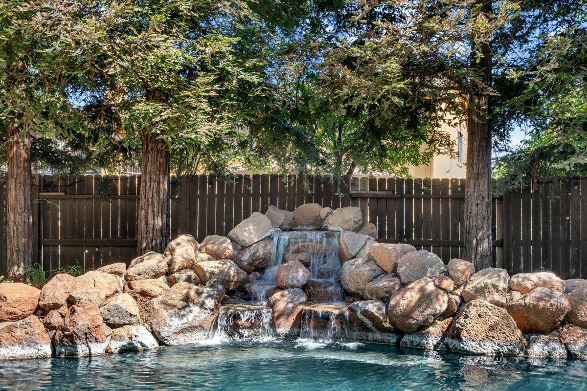 Detail Gallery Image 43 of 49 For 9837 Valgrande Way, Elk Grove,  CA 95757 - 5 Beds | 4 Baths