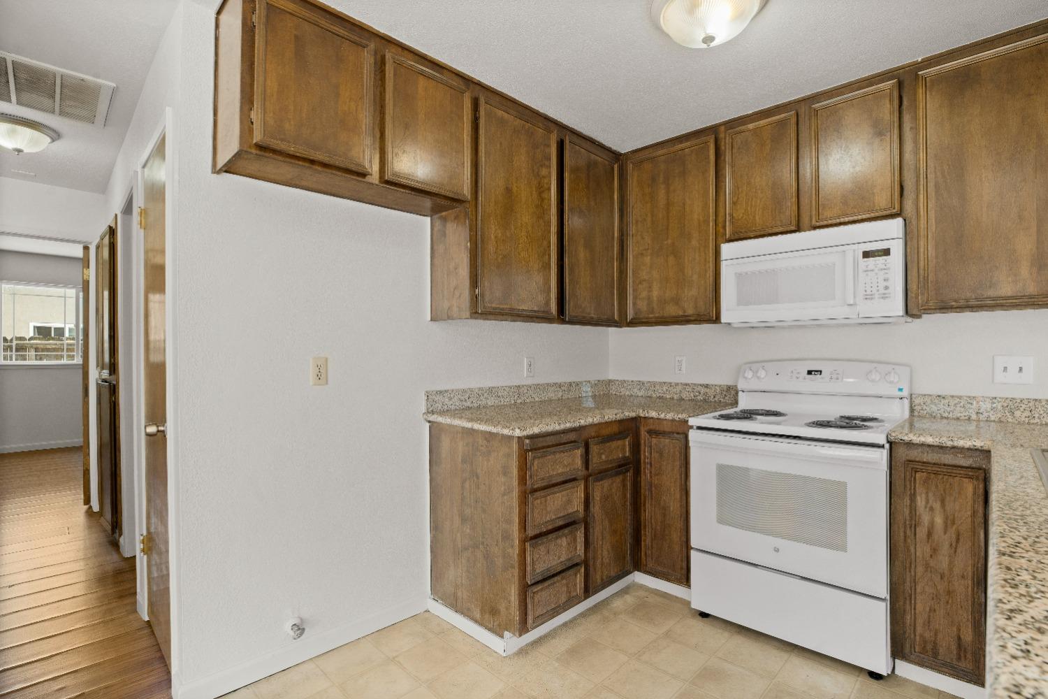 Detail Gallery Image 13 of 23 For 3014 Thimbleberry Ln, Modesto,  CA 95354 - – Beds | – Baths