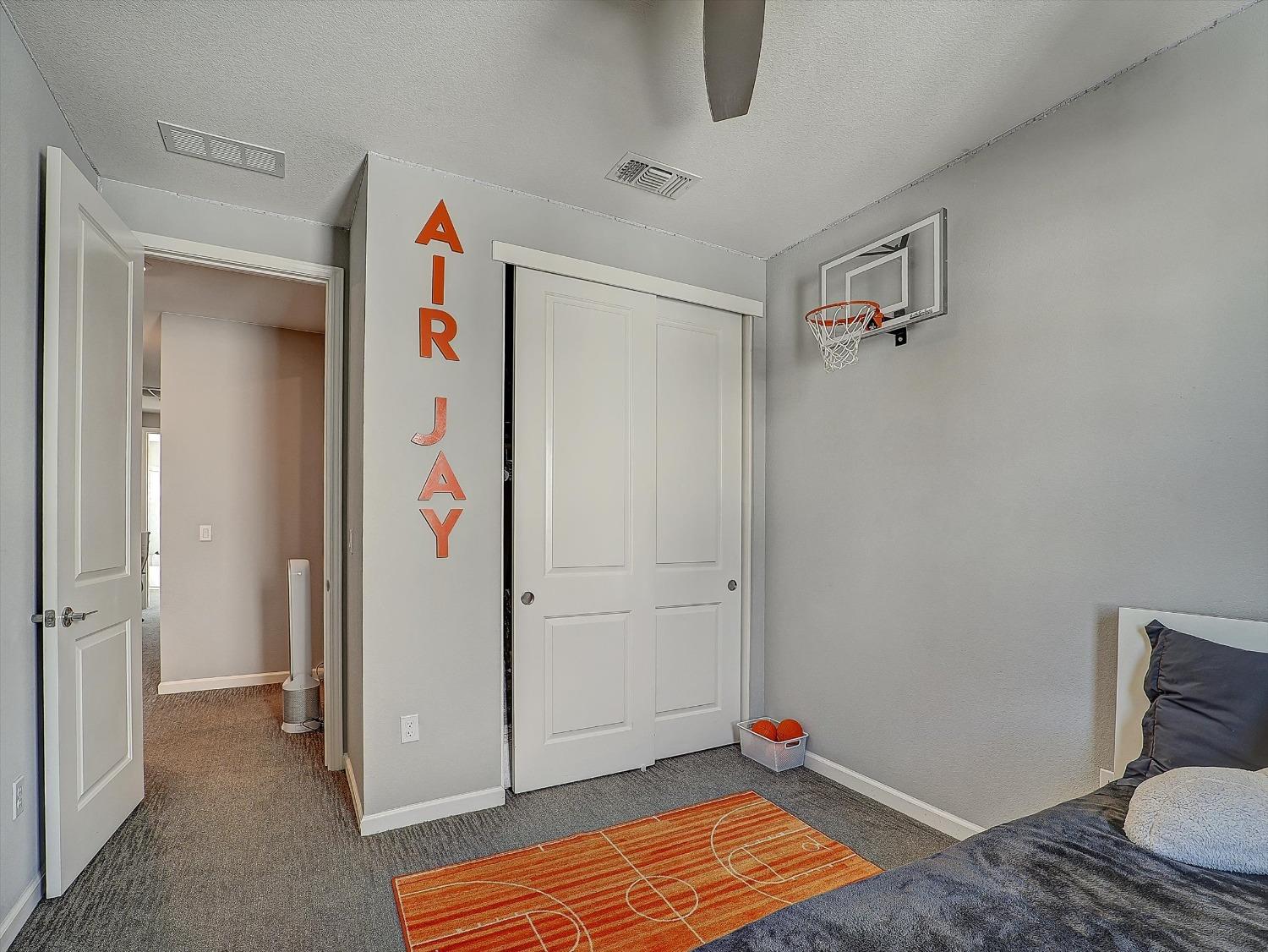 Detail Gallery Image 85 of 97 For 4474 Louvre Ln, Sacramento,  CA 95834 - 4 Beds | 3/1 Baths