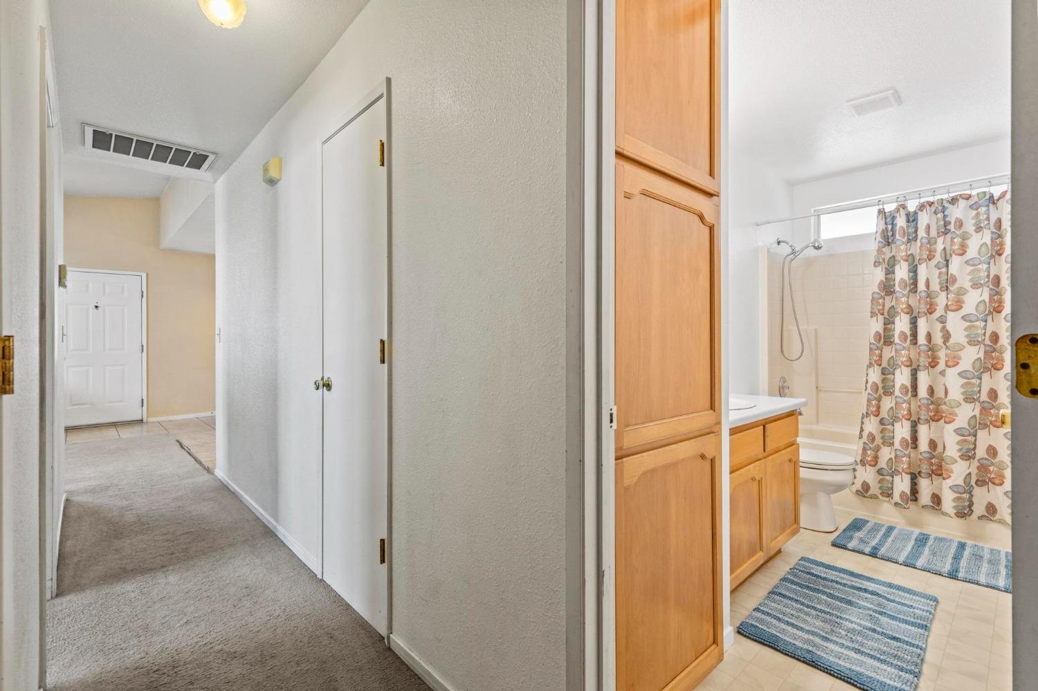 Detail Gallery Image 16 of 32 For 2728 Lowell Dr, Chico,  CA 95973 - 3 Beds | 2 Baths