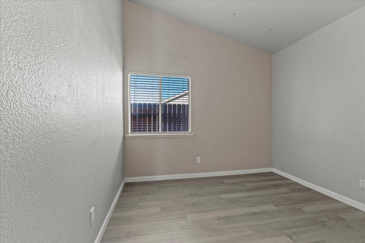 Detail Gallery Image 21 of 29 For 5550 Crystal Hill Way, Sacramento,  CA 95823 - 3 Beds | 2 Baths