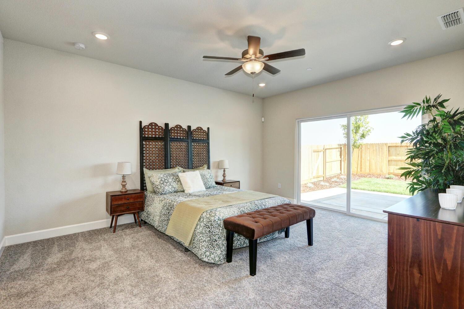 Detail Gallery Image 16 of 24 For 1129 Nicklaus Rd, Galt,  CA 95632 - 2 Beds | 2/1 Baths