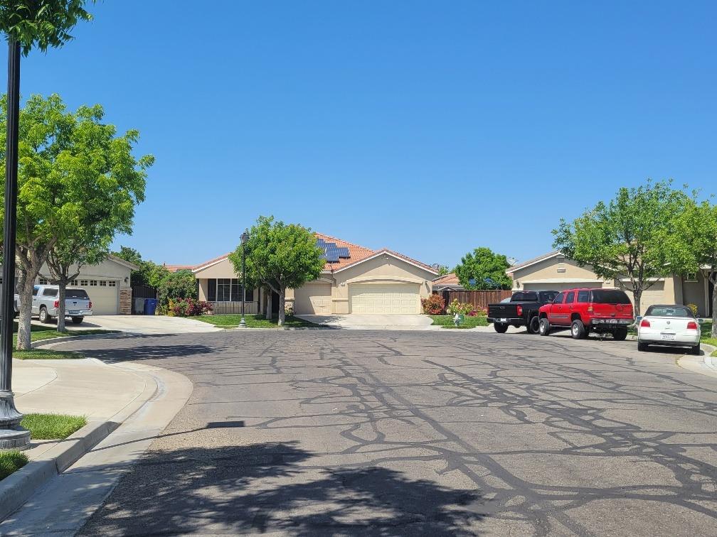 Detail Gallery Image 7 of 58 For 511 Milano Ct, Los Banos,  CA 93635 - 4 Beds | 2/1 Baths