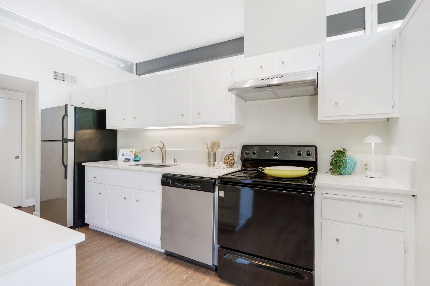 Detail Gallery Image 18 of 33 For 326 Hidalgo Pl, Davis,  CA 95616 - 4 Beds | 2 Baths