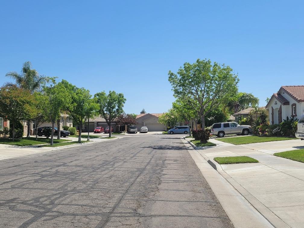 Detail Gallery Image 6 of 58 For 511 Milano Ct, Los Banos,  CA 93635 - 4 Beds | 2/1 Baths