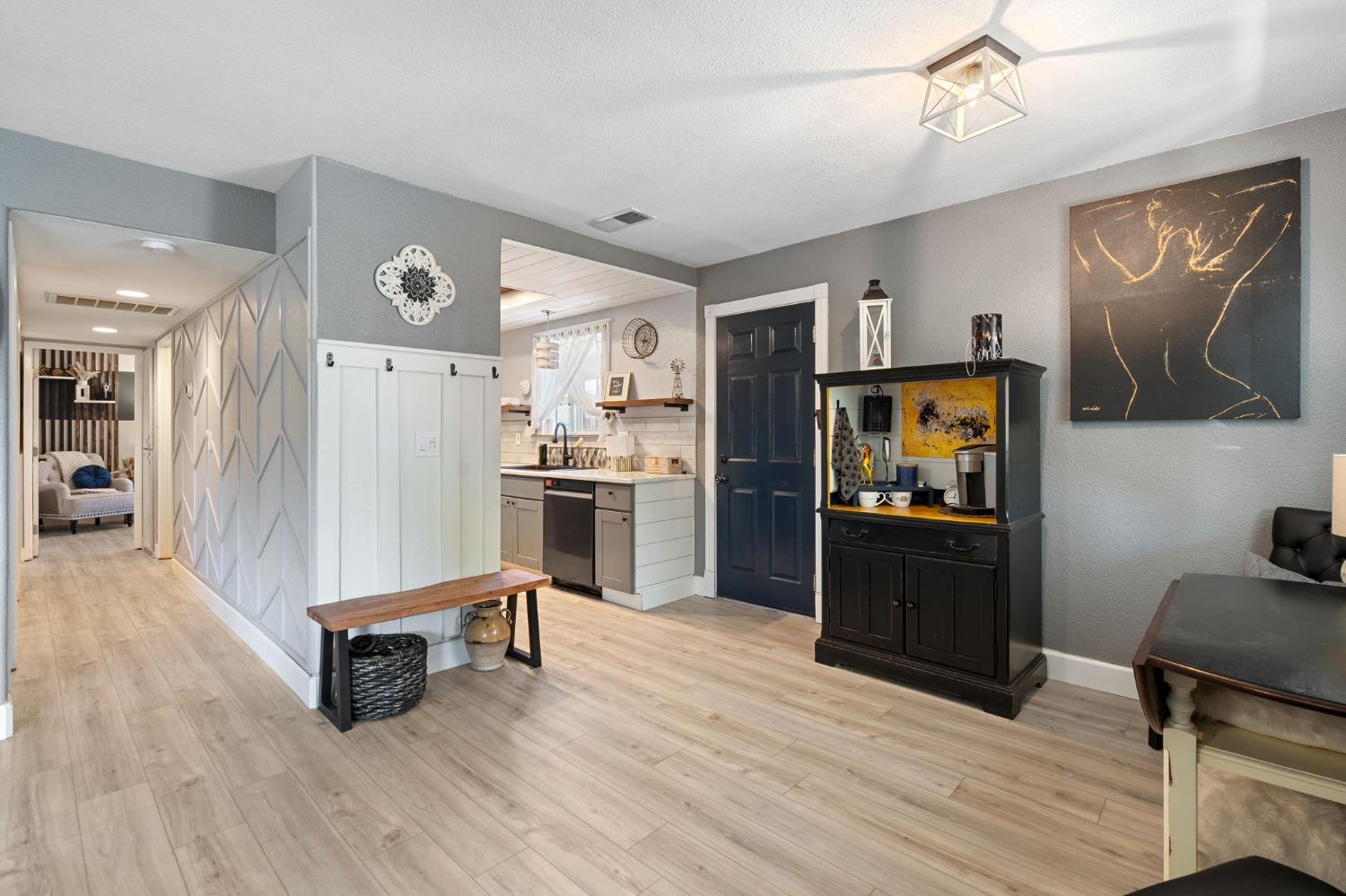 Detail Gallery Image 9 of 24 For 921 Quiet Way, Rio Linda,  CA 95673 - 3 Beds | 1 Baths