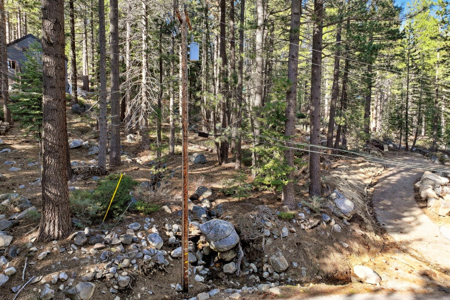 Detail Gallery Image 9 of 25 For 50890 Manzanita Ter, Soda Springs,  CA 95728 - – Beds | – Baths