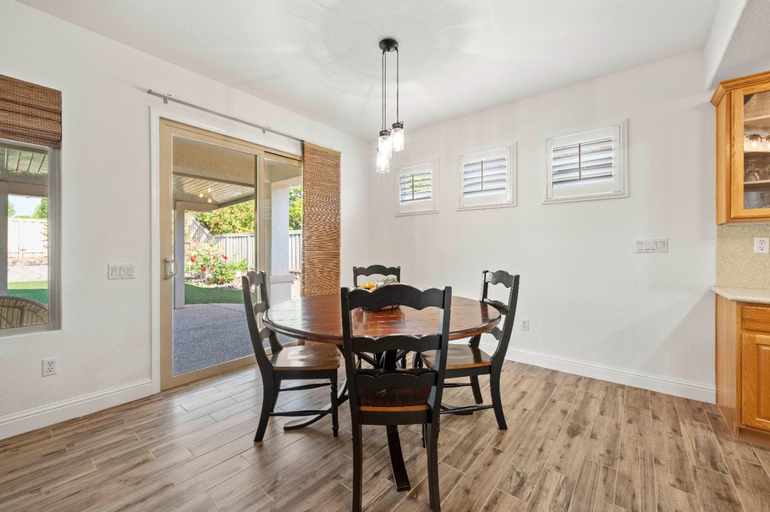 Detail Gallery Image 11 of 34 For 1351 Tahoma Ln, Lincoln,  CA 95648 - 2 Beds | 2 Baths