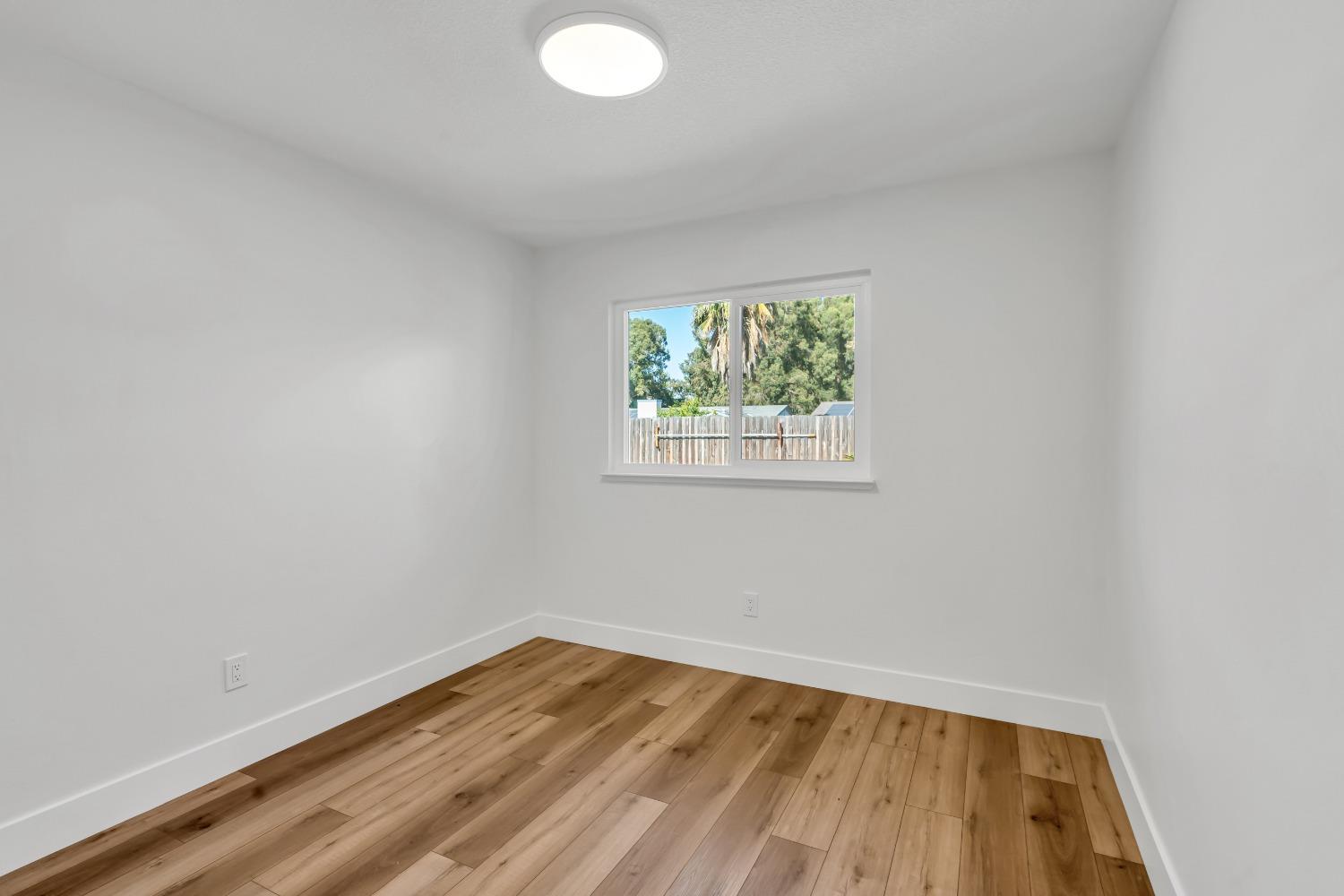 Detail Gallery Image 35 of 52 For 38 Mountainwood Ct, Sacramento,  CA 95823 - 4 Beds | 2 Baths