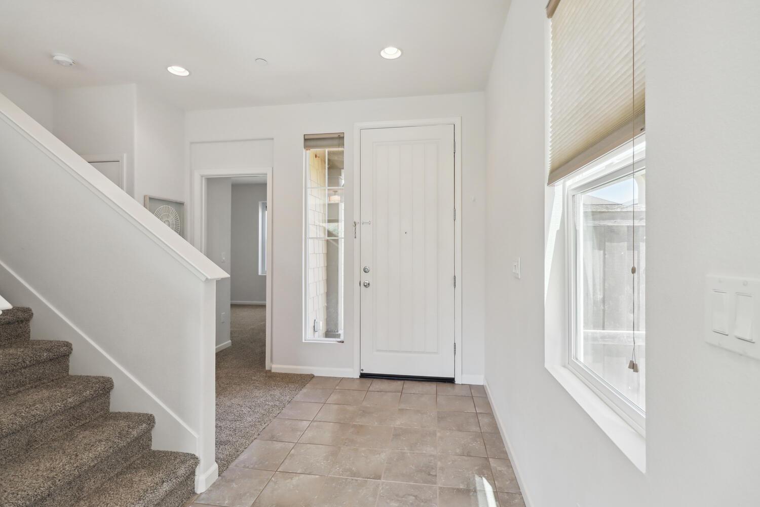 Detail Gallery Image 4 of 63 For 1336 Hughes St, Woodland,  CA 95776 - 4 Beds | 3 Baths
