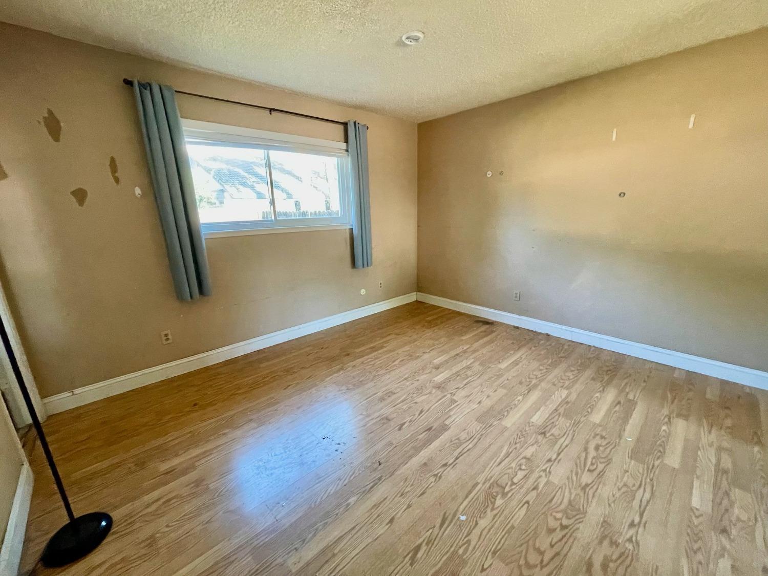 Detail Gallery Image 8 of 11 For 3101 Wyatt Way, Modesto,  CA 95350 - 3 Beds | 2 Baths