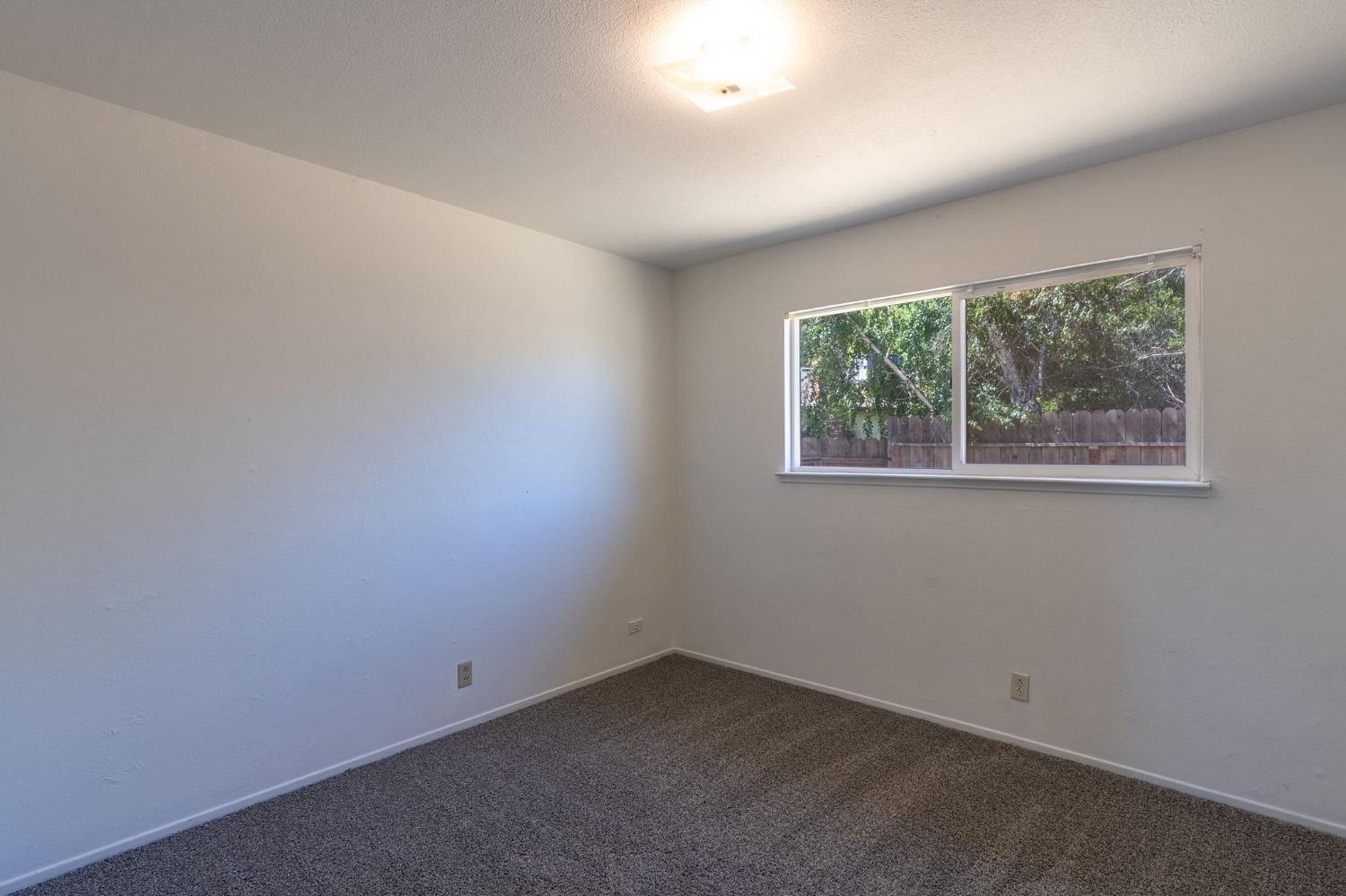Detail Gallery Image 14 of 23 For 1906 Celeste Ct, Modesto,  CA 95355 - – Beds | – Baths