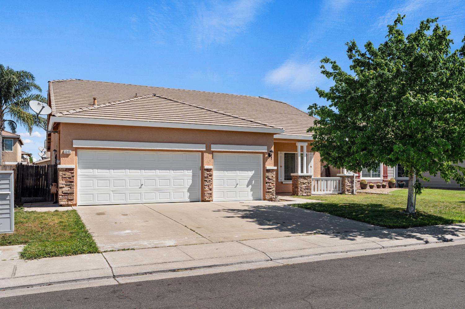 Detail Gallery Image 5 of 51 For 3345 Tenaya Ln, Stockton,  CA 95212 - 4 Beds | 2 Baths