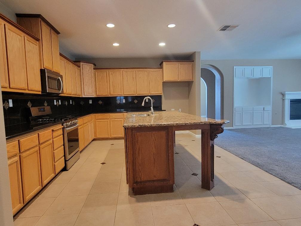 Detail Gallery Image 18 of 58 For 511 Milano Ct, Los Banos,  CA 93635 - 4 Beds | 2/1 Baths