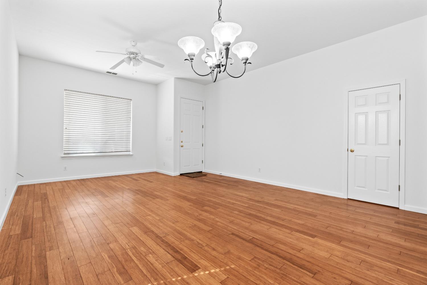 Detail Gallery Image 11 of 51 For 3345 Tenaya Ln, Stockton,  CA 95212 - 4 Beds | 2 Baths