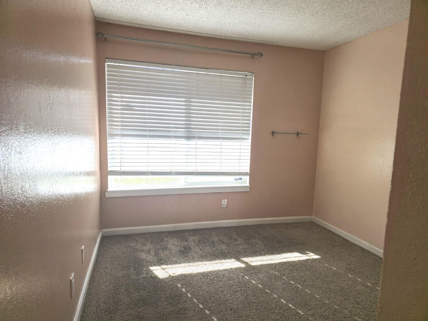 Detail Gallery Image 7 of 15 For 1657 Duncan Dr, Tracy,  CA 95376 - 3 Beds | 2 Baths