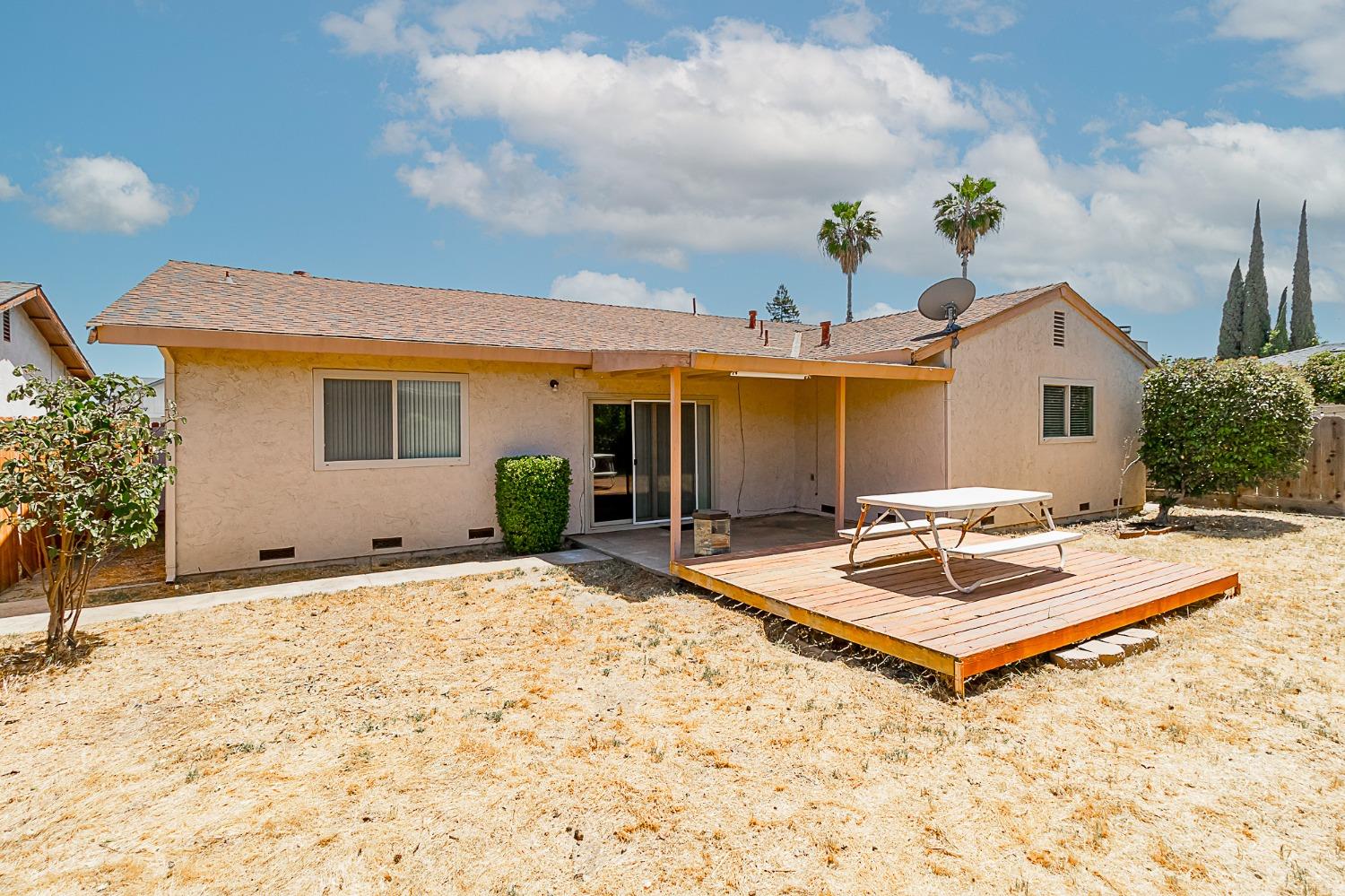 Detail Gallery Image 23 of 24 For 2621 Dels Ln, Turlock,  CA 95382 - 3 Beds | 2 Baths