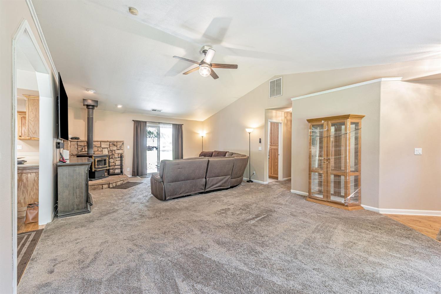Dolly Varden Lane, Pollock Pines, California image 7