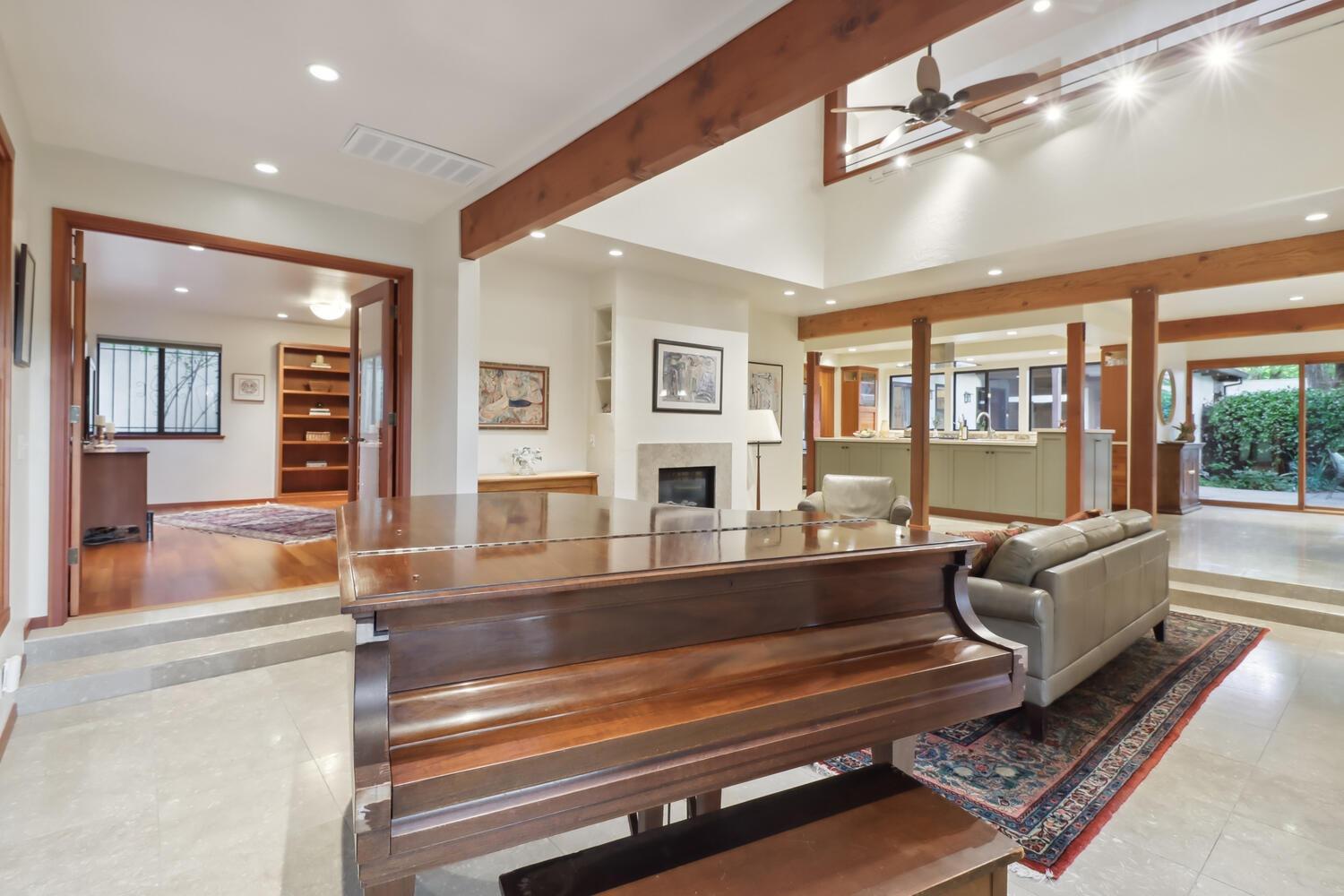 Detail Gallery Image 10 of 74 For 2323 Elendil Ln, Davis,  CA 95616 - 4 Beds | 4 Baths