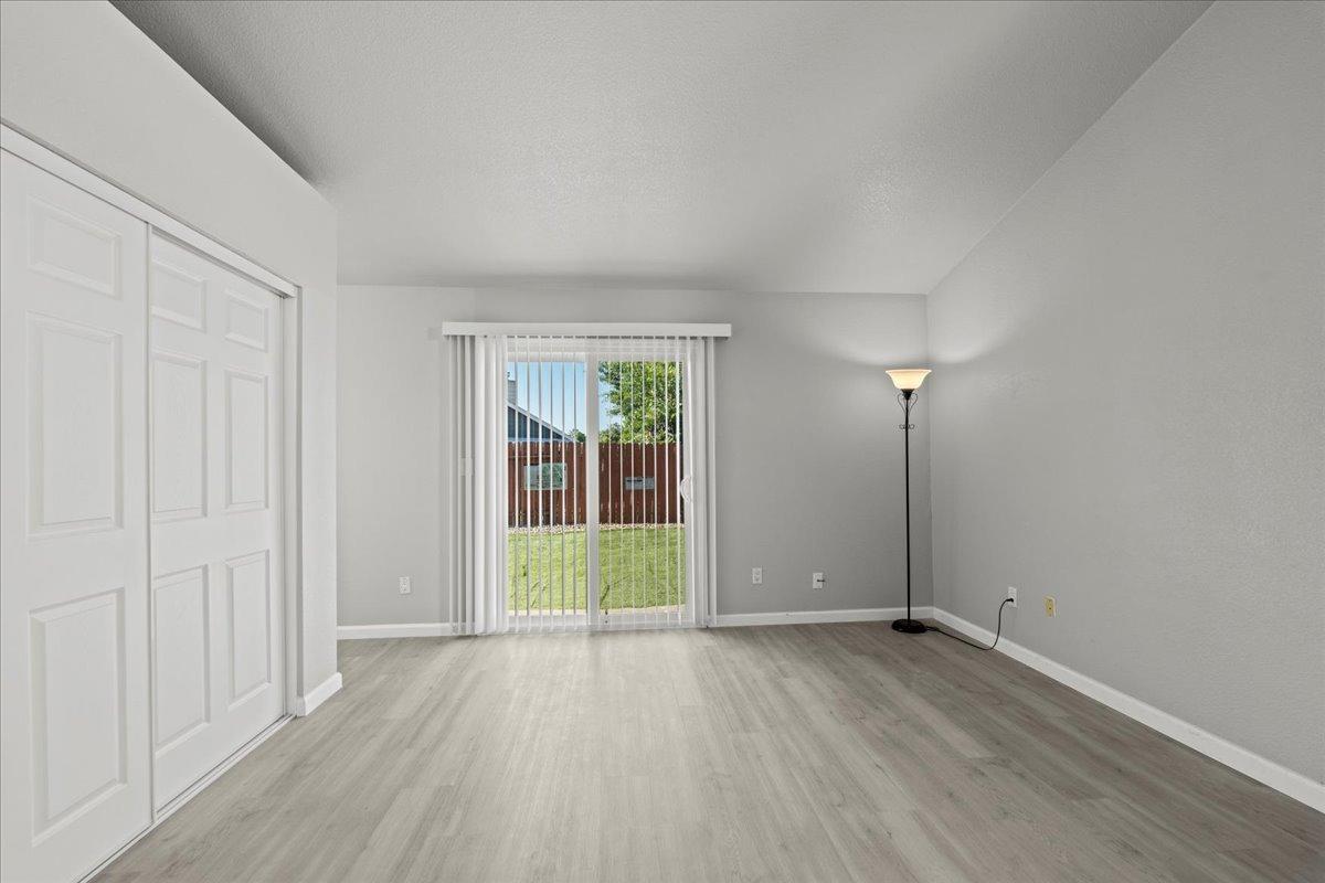 Detail Gallery Image 17 of 29 For 5550 Crystal Hill Way, Sacramento,  CA 95823 - 3 Beds | 2 Baths