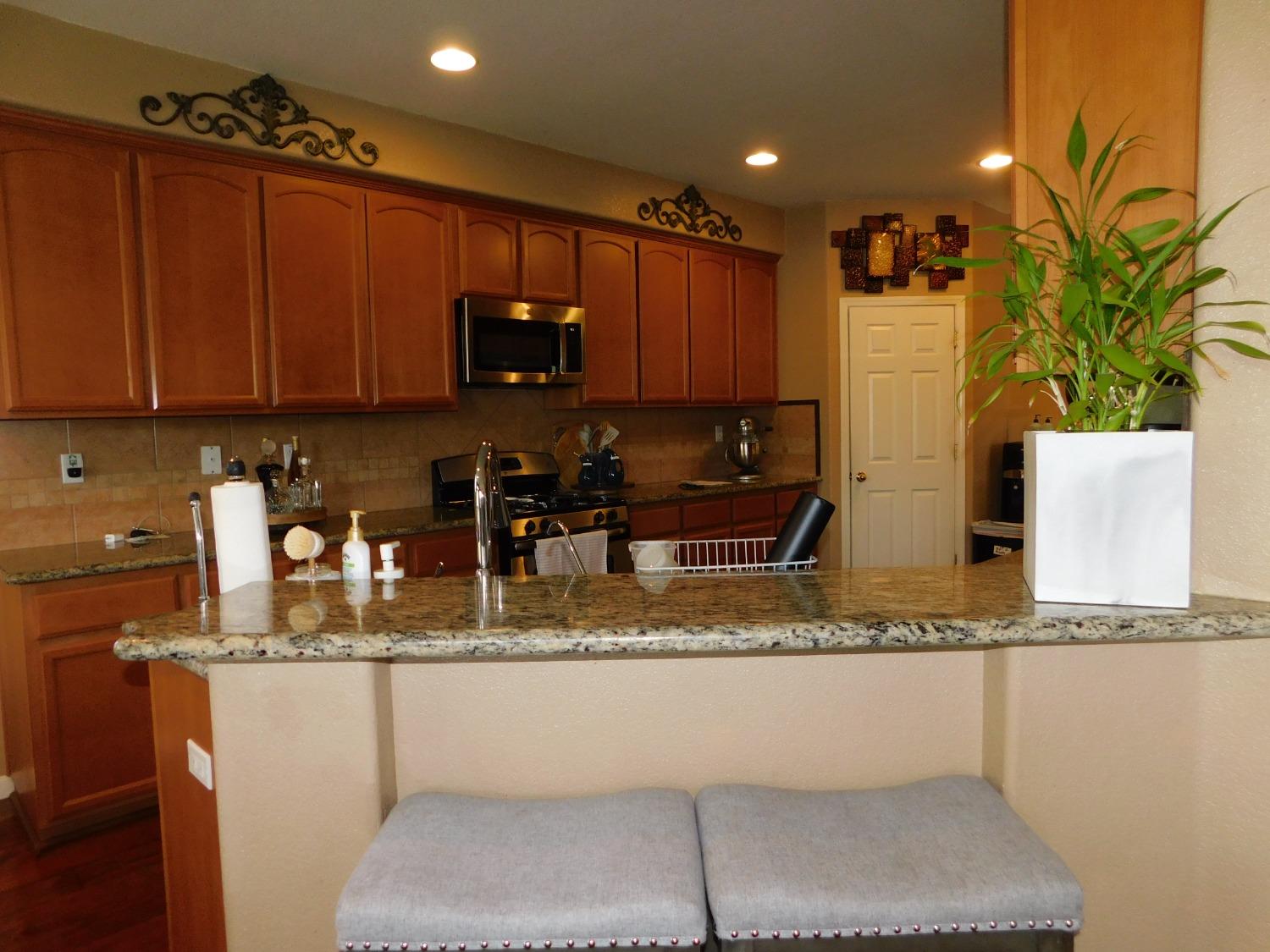 Detail Gallery Image 7 of 44 For 2185 Chapman Oak Dr, Stockton,  CA 95205 - 5 Beds | 3 Baths