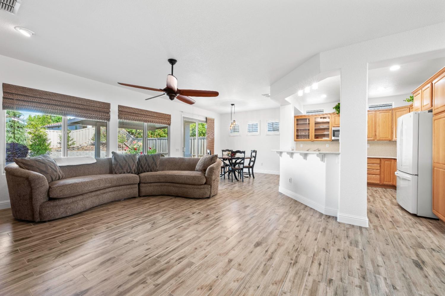 Detail Gallery Image 9 of 34 For 1351 Tahoma Ln, Lincoln,  CA 95648 - 2 Beds | 2 Baths