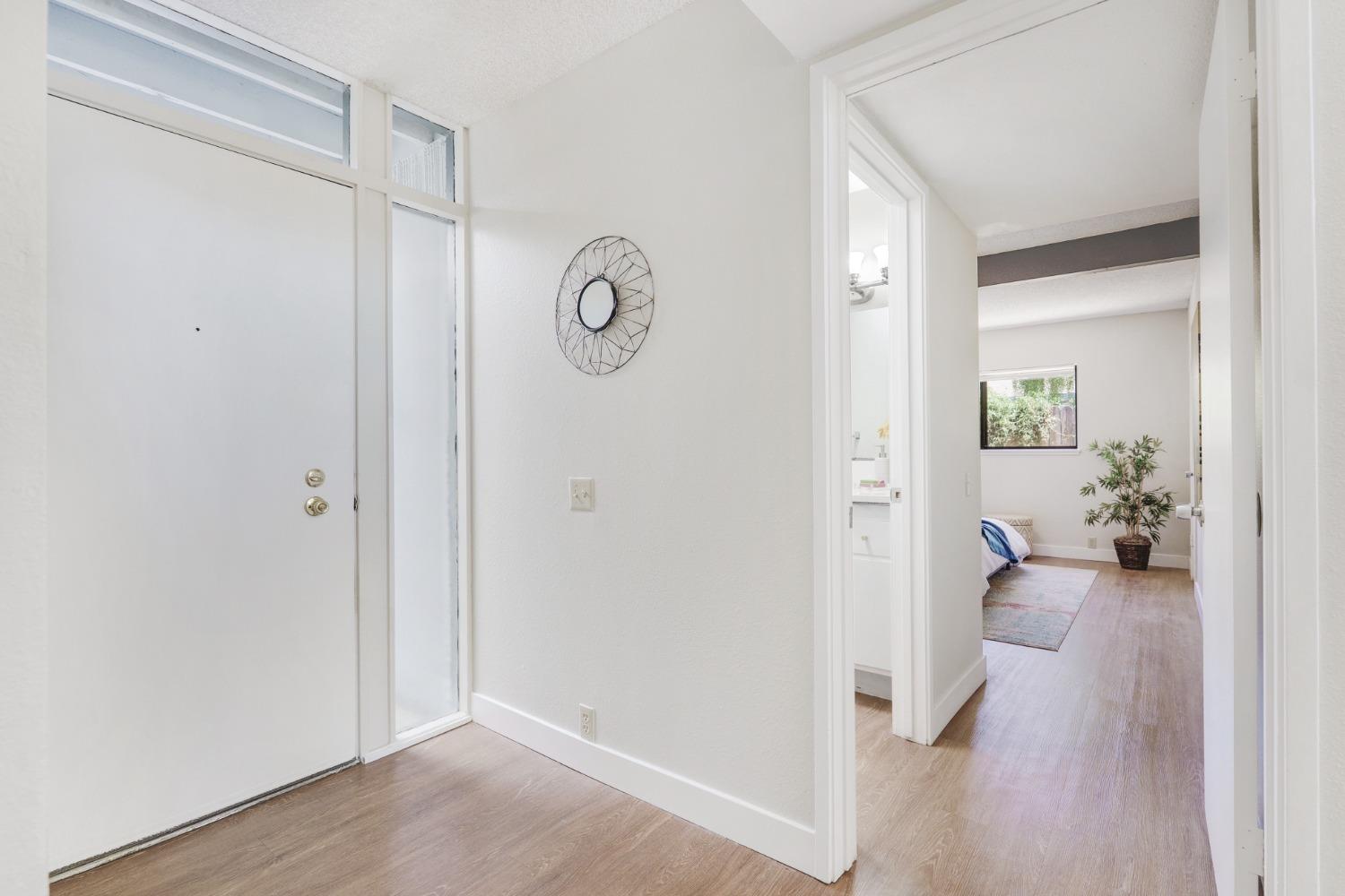 Detail Gallery Image 4 of 33 For 326 Hidalgo Pl, Davis,  CA 95616 - 4 Beds | 2 Baths