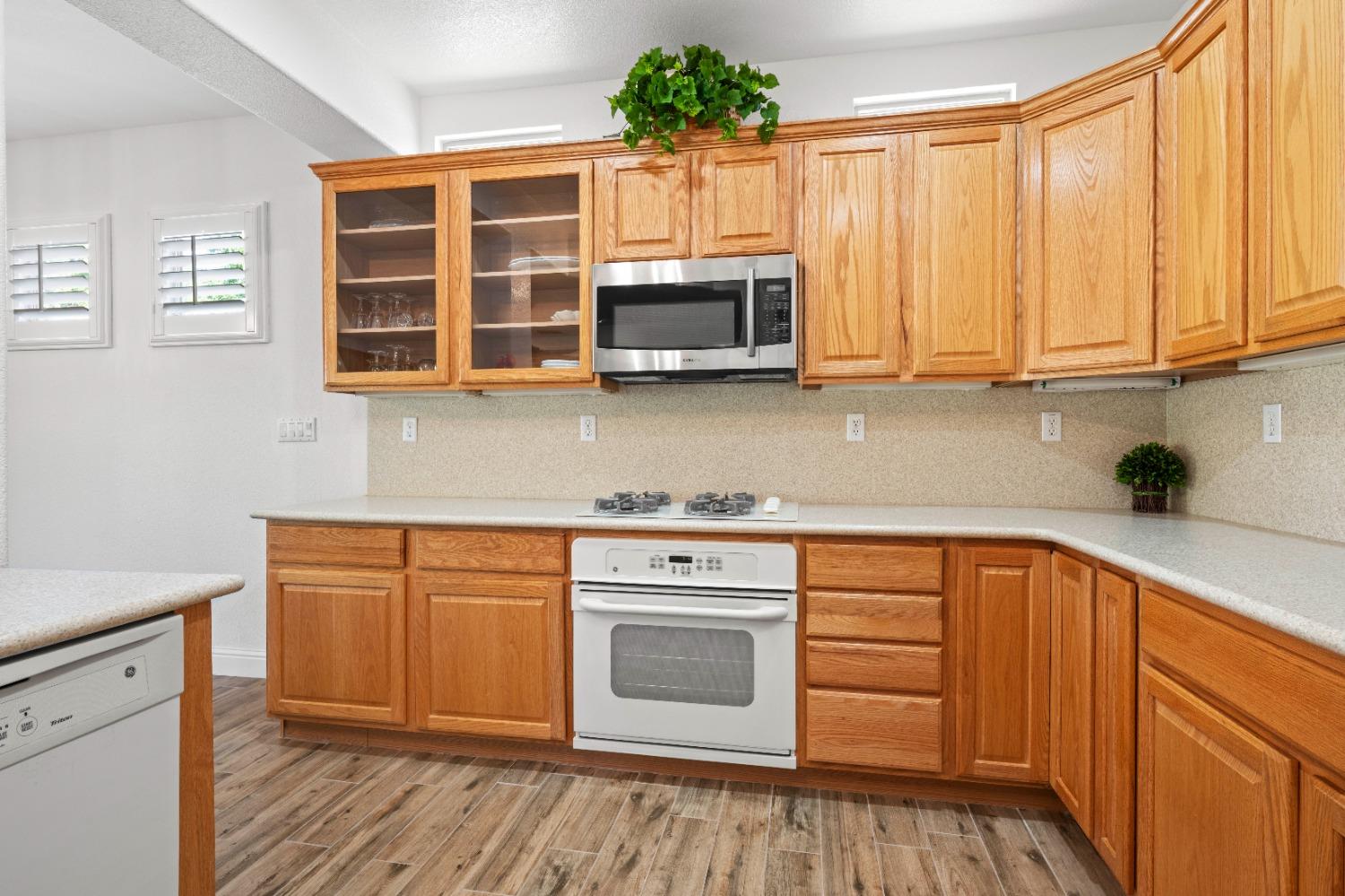 Detail Gallery Image 17 of 34 For 1351 Tahoma Ln, Lincoln,  CA 95648 - 2 Beds | 2 Baths