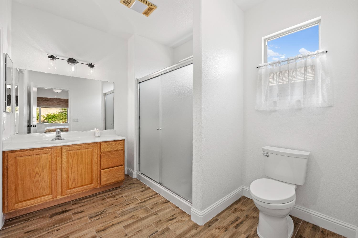 Detail Gallery Image 21 of 34 For 1351 Tahoma Ln, Lincoln,  CA 95648 - 2 Beds | 2 Baths