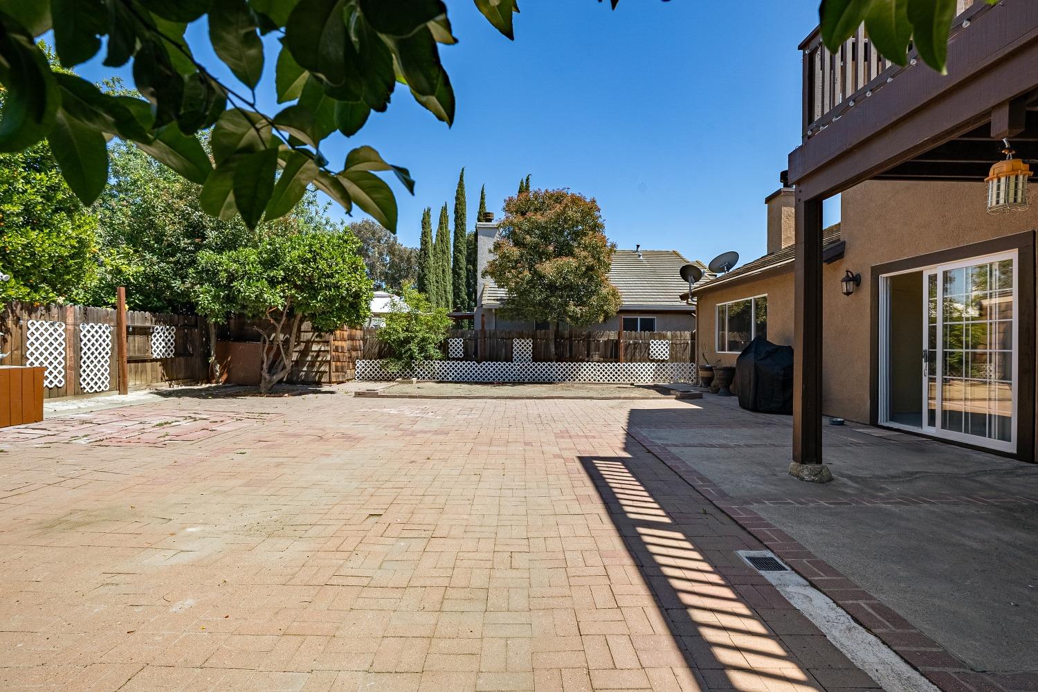Detail Gallery Image 31 of 39 For 1867 William Moss Blvd, Stockton,  CA 95206 - 4 Beds | 2/1 Baths