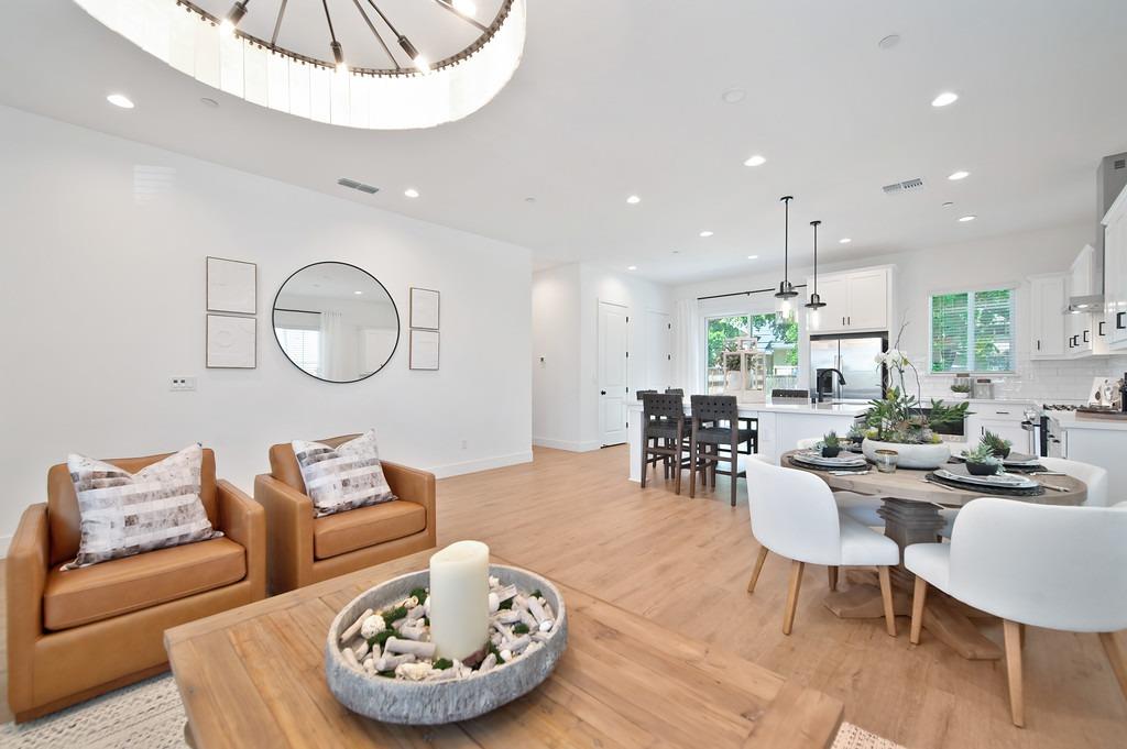 Detail Gallery Image 9 of 57 For 2327 5th Ave, Sacramento,  CA 95818 - 3 Beds | 2/1 Baths